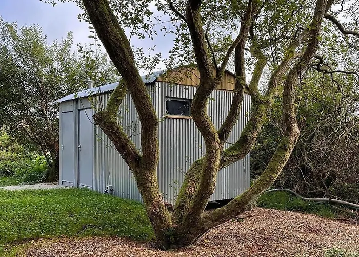 Trethowels Hidden Huts