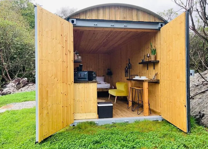 Trethowels Hidden Huts